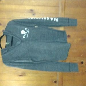 Sea Shepherd skull hoodie 😻